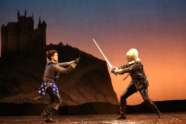 Photo Flash: First Look at Robert Sean Leonard in CAMELOT, Now Extended at Westport Country Playhouse  Image