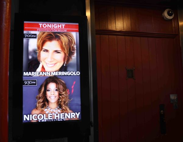 Photo Coverage: Nicole Henry brings 'The Music That Makes Me Dance' to Feinstein's/54 Below Image