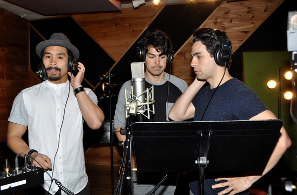 Exclusive Photo Coverage: ALADDIN Cast Get In the Holiday Spirit for Carols For A Cure Image
