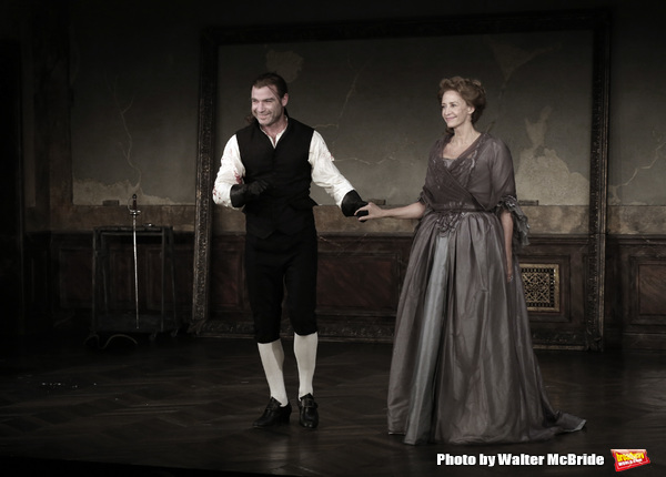 Photo Coverage: LES LIAISONS DANGEREUSES Cast Take First Preview Bows on Broadway Image