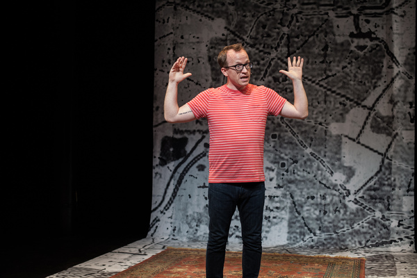 Photo Flash: CHRIS GETHARD: CAREER SUICIDE Opens Tonight Off-Broadway Image