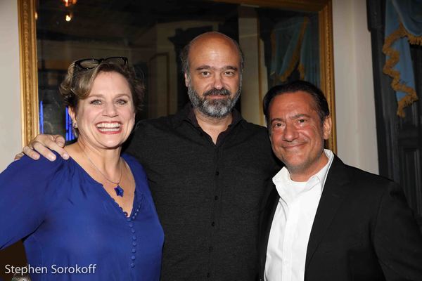 Photo Coverage: Rachael Ray, Tony Danza & More Visit CELEBRITY AUTOBIOGRAPHY Image