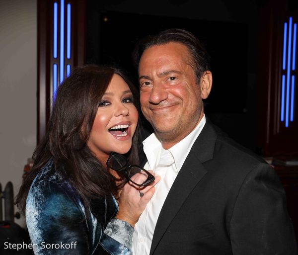 Photo Coverage: Rachael Ray, Tony Danza & More Visit CELEBRITY AUTOBIOGRAPHY Image