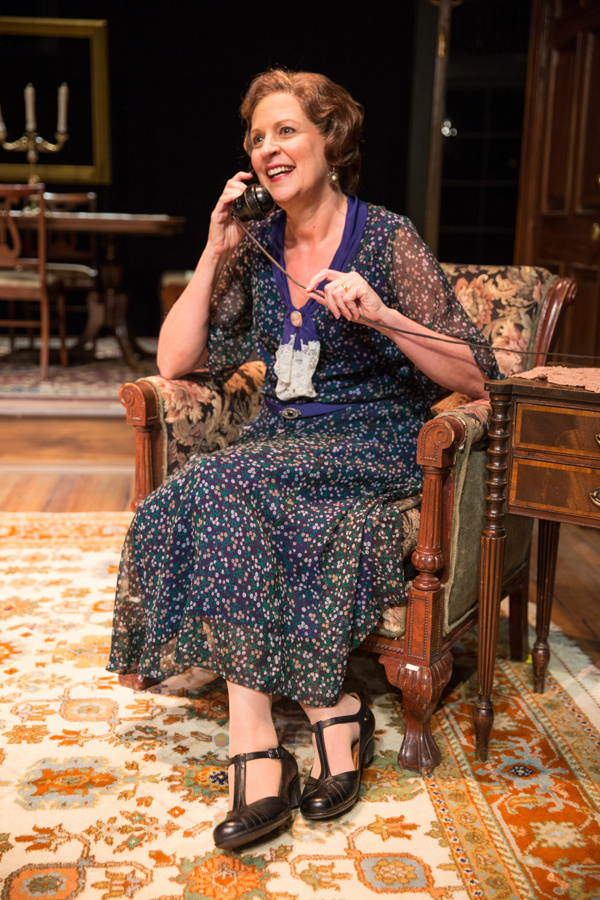 Photo Flash: First Look at Pioneer Theatre Company's THE GLASS MENAGERIE Image