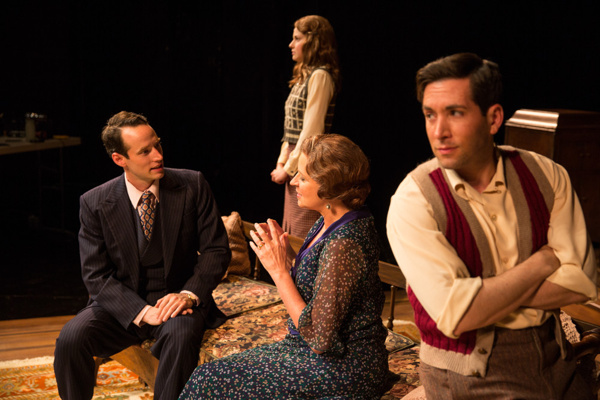 Photo Flash: First Look at Pioneer Theatre Company's THE GLASS MENAGERIE Image