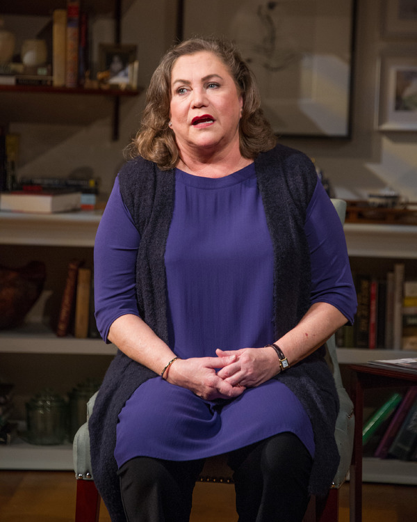 Photo Flash: First Look at Kathleen Turner in THE YEAR OF MAGICAL THINKING at Arena Stage Image