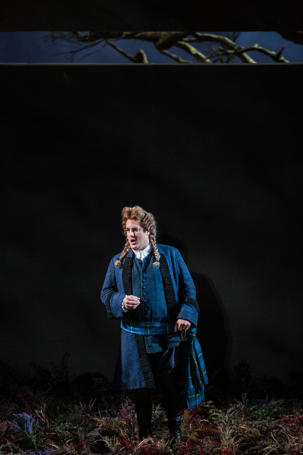 Photo Flash: First Look at LUCIA DI LAMMERMOOR, Opening This Weekend at the Lyric Image