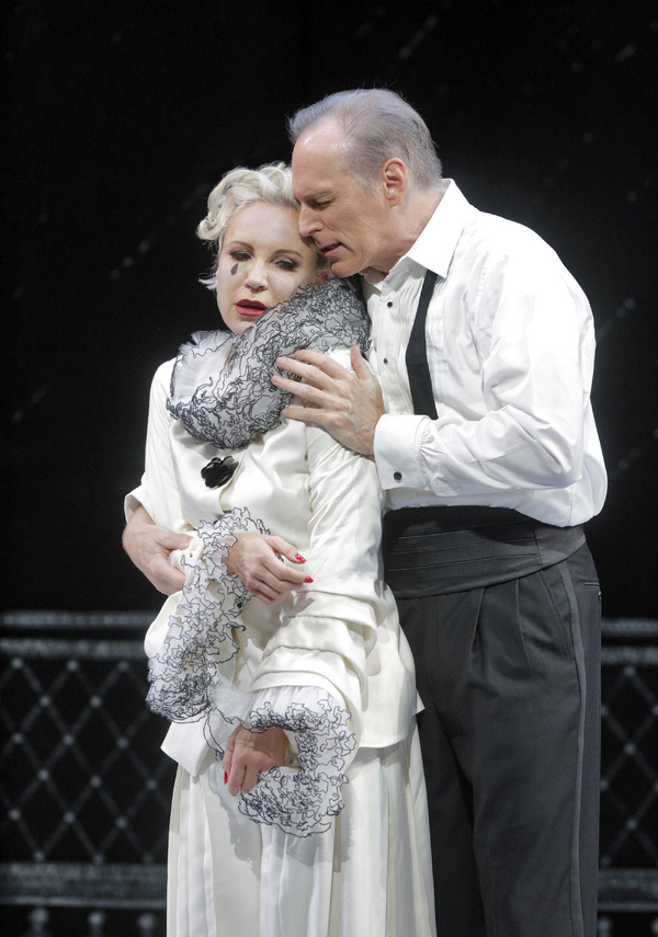 Photo Flash: First Look at San Francisco Opera's THE MAKROPULOS CASE Image