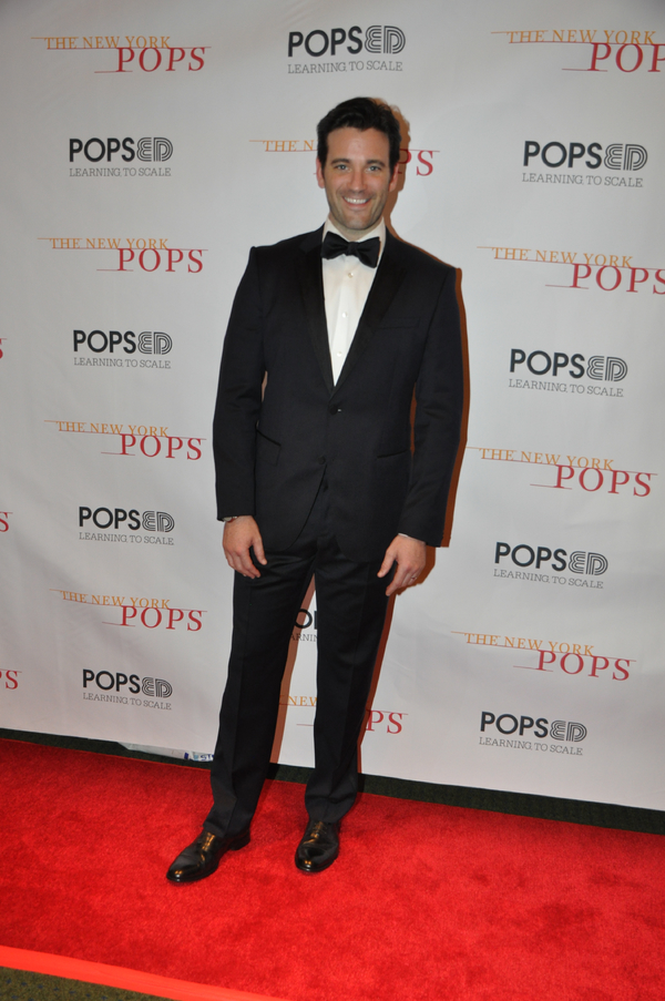 Colin Donnell Photo