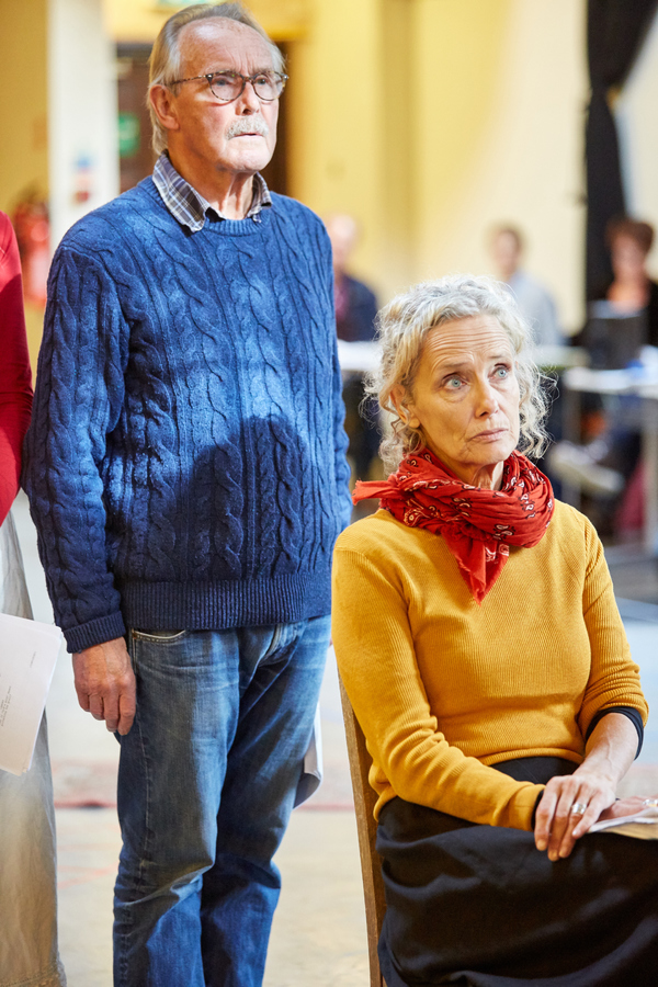 Photo Flash: In Rehearsal with Stephen Daldry's AN INSPECTOR CALLS Image