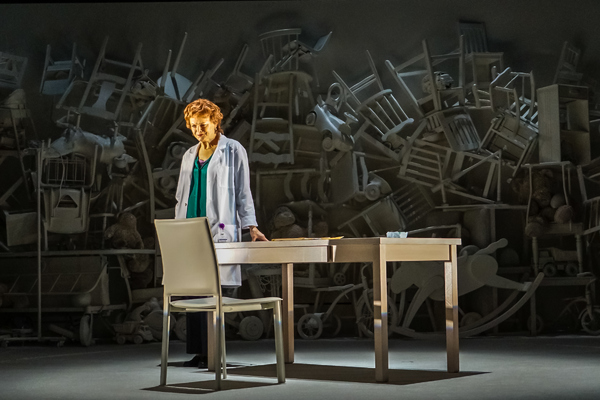 Photo Flash: First Look a ROZ AND RAY, Premiering Tonight at Seattle Rep Image