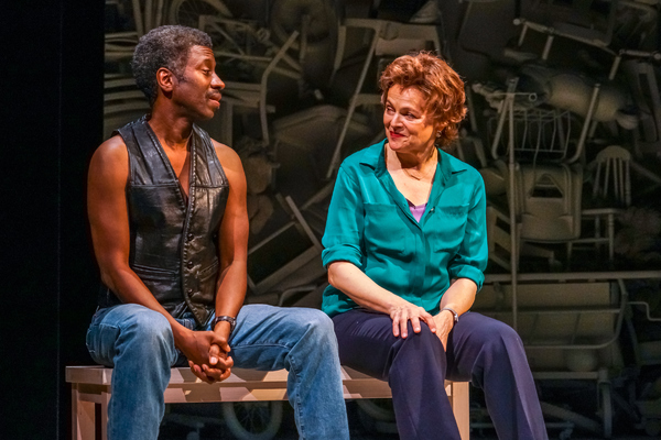 Photo Flash: First Look a ROZ AND RAY, Premiering Tonight at Seattle Rep Image