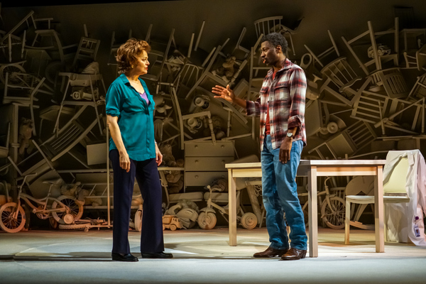 Photo Flash: First Look a ROZ AND RAY, Premiering Tonight at Seattle Rep Image