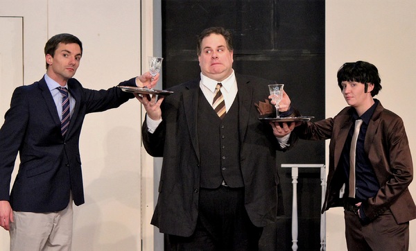 Photo Flash: First Look at Melville Theatre's ONE MAN, TWO GUVNORS Image