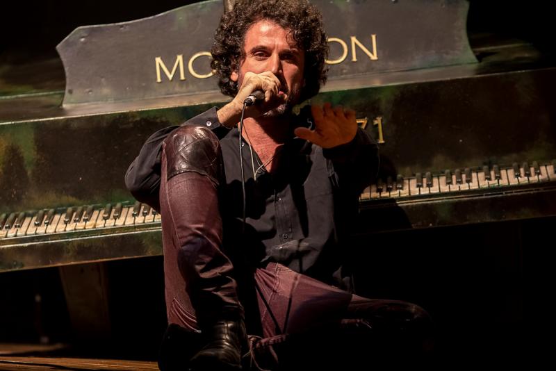 BWW Preview: Eriberto Leao Embodies Leader Of The Doors In the Musical JIM Image