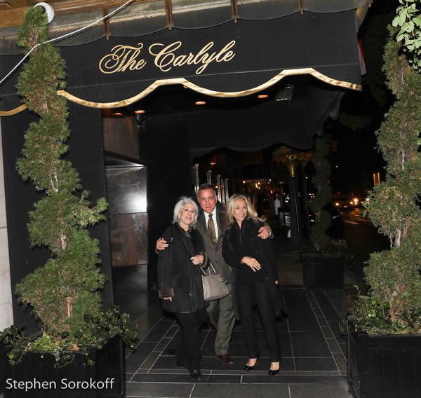 Photo Coverage: Ana Gasteyer Makes Cafe Carlyle Debut 