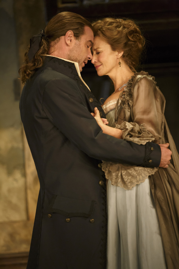 Photo Flash: Scintillating First Look at Liev Schreiber and Janet McTeer in LES LIAISONS DANGEREUSES on Broadway Image