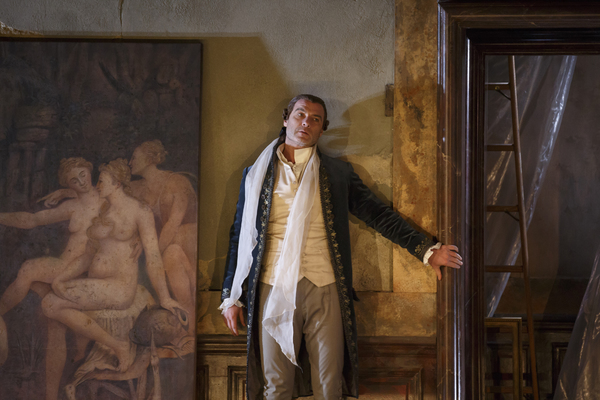 Photo Flash: Scintillating First Look at Liev Schreiber and Janet McTeer in LES LIAISONS DANGEREUSES on Broadway Image