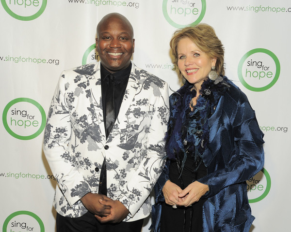 Photo Flash: Tituss Burgess, Renee Fleming and More Arrive at 2016 Sing for Hope Gala Image