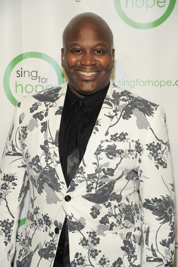 Photo Flash: Tituss Burgess, Renee Fleming and More Arrive at 2016 Sing for Hope Gala 