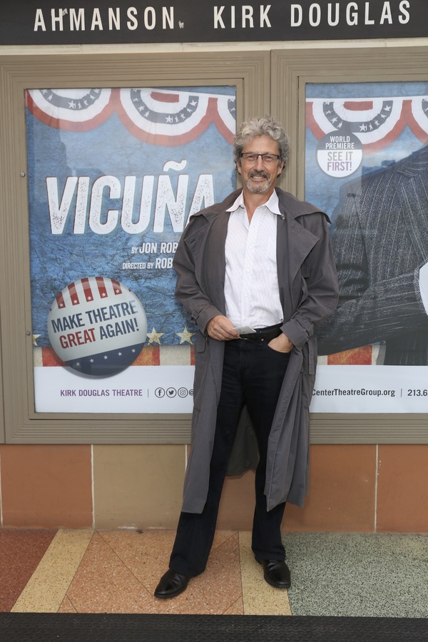 Photo Flash: VICUNA Celebrates Opening Night at the Douglas with Marisa Tomei, Helen Hunt, Norman Lear and More Image