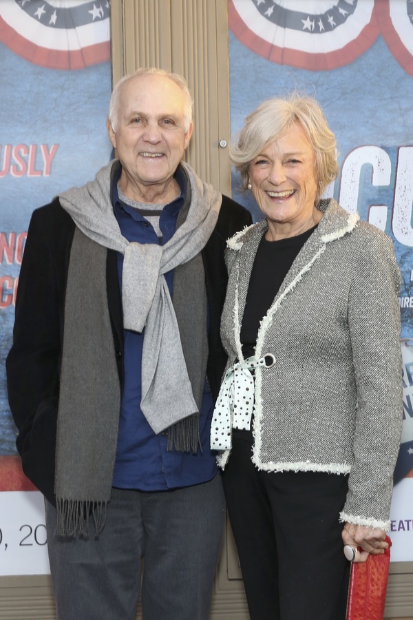 Photo Flash: VICUNA Celebrates Opening Night at the Douglas with Marisa Tomei, Helen Hunt, Norman Lear and More Image