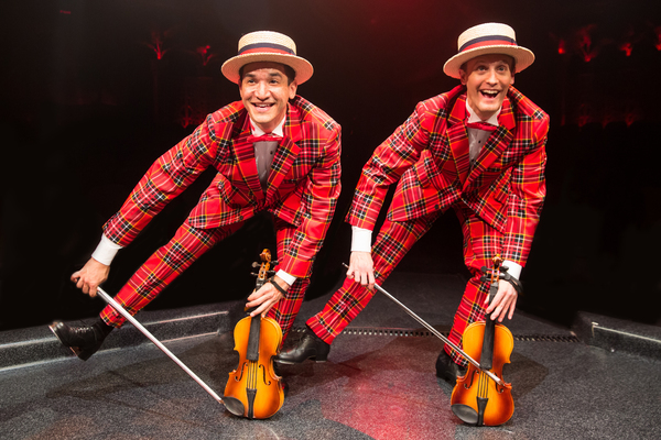 Photo Flash: Splash with Starry SINGIN' IN THE RAIN at The Marriott Theatre Image