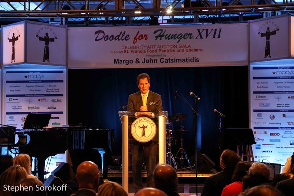 Photo Coverage: Olympia Dukakis & Tony Danza at Doodle for Hunger Gala Image