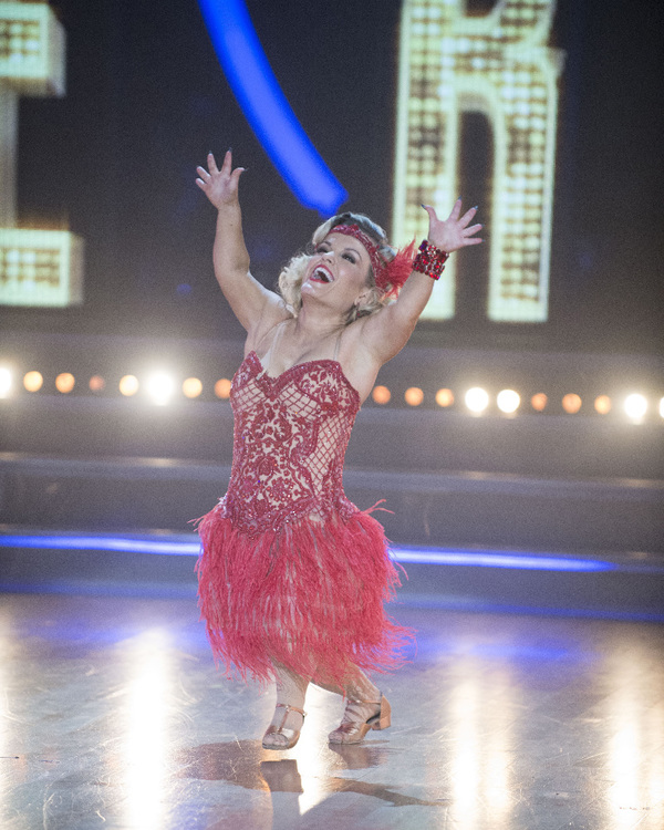 Photo Flash: Mark Ballas, Leona Lewis, Idina Menzel & More Perform on DWTS' Broadway Night! Image