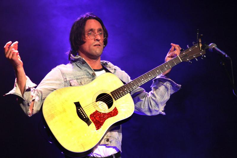 Interview Daniel Taylor as John Lennon in LENNON THROUGH A GLASS ONION