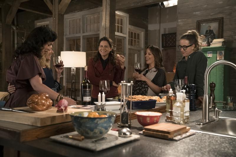 BWW Recap: Liza Covers for Aubrey, Kelsey Dates Again on YOUNGER Image