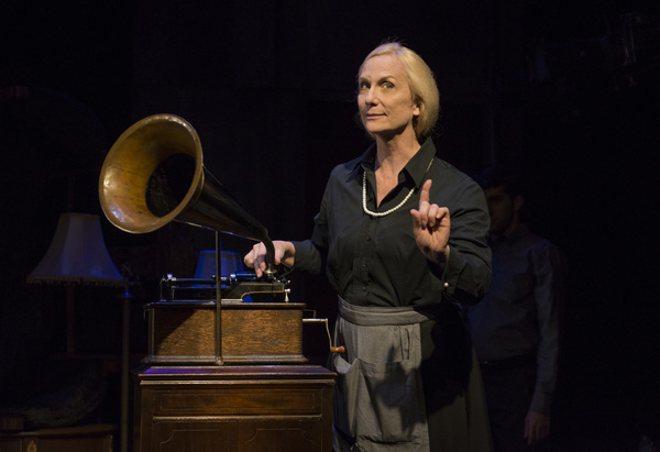 Photo Flash: About Face Theatre Presents I AM MY OWN WIFE Image