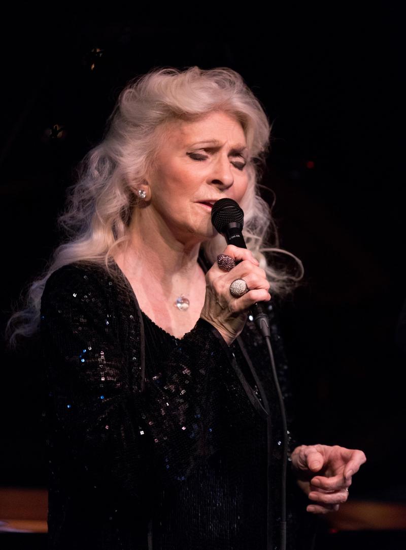BWW Review: Judy Collins (with Special Guest Ari Hest) Offers a Timeless Show at Café Carlyle 