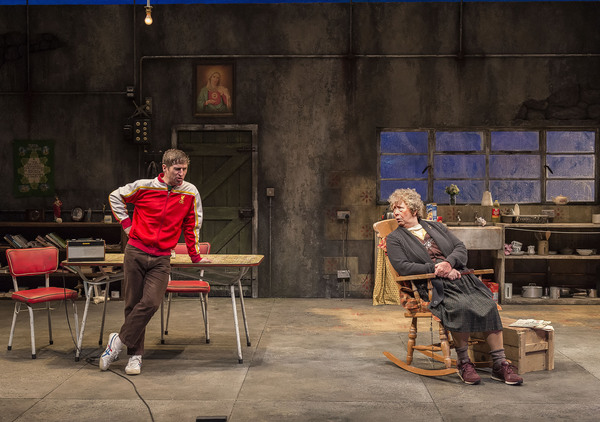 Photo Flash: First Look at THE BEAUTY QUEEN OF LEENANE, Opening This Week at the Taper  Image