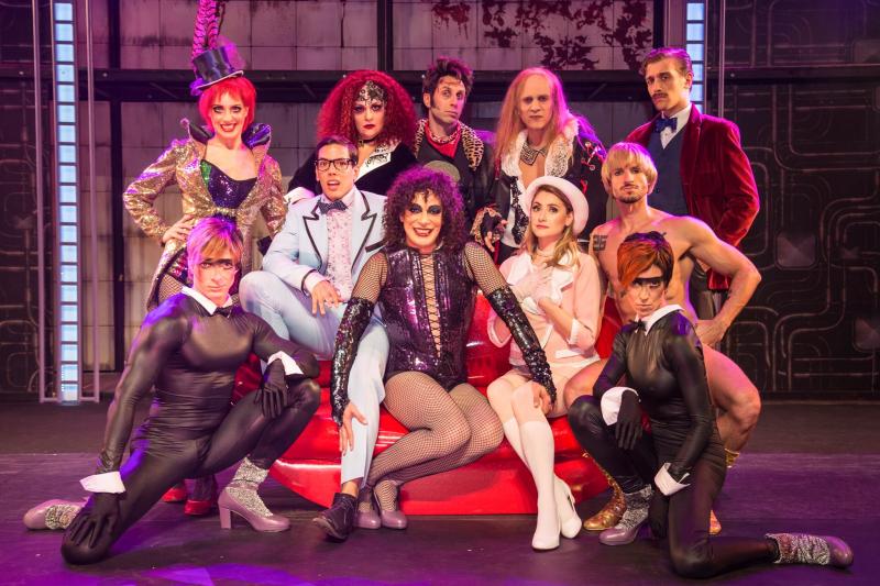 Review: THE ROCKY HORROR SHOW Phenomenon Reappears In New Brazilian Version By Moeller & Botelho Image