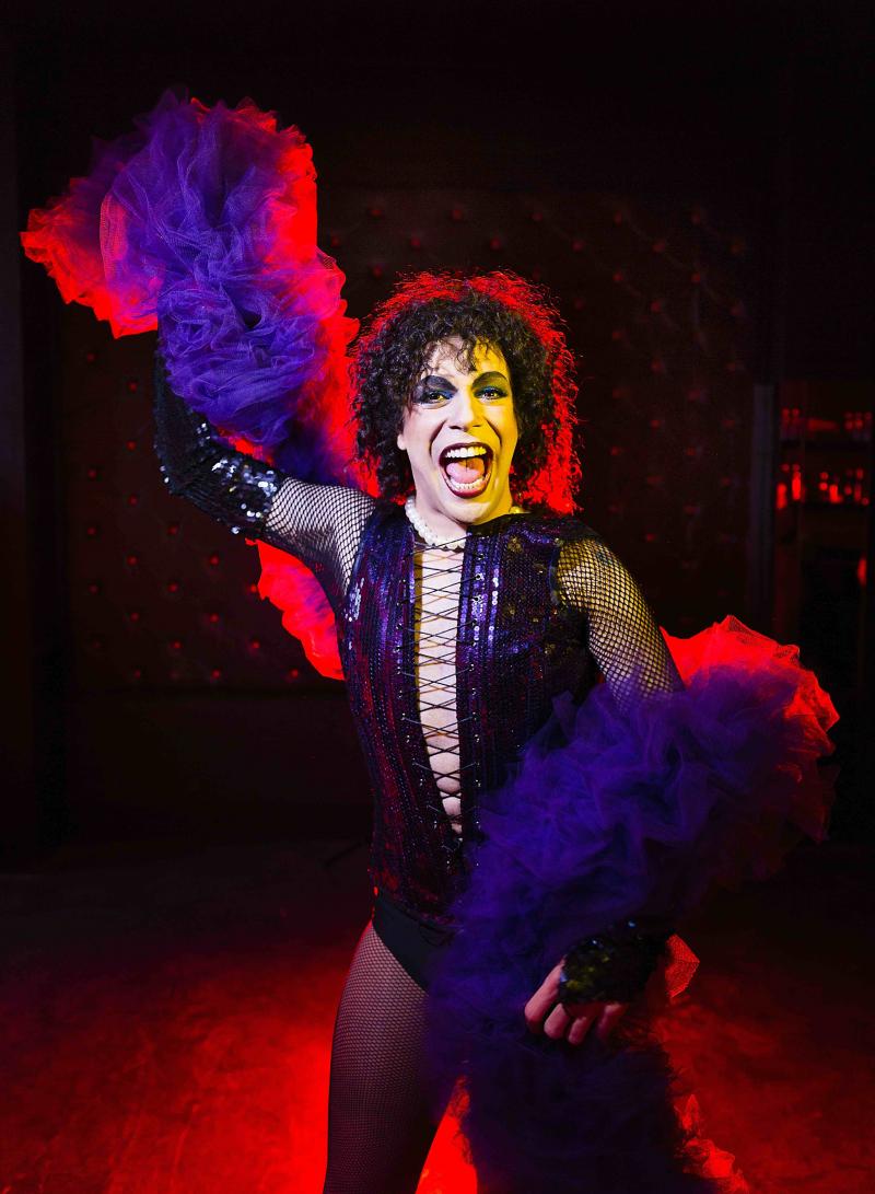 Review: THE ROCKY HORROR SHOW Phenomenon Reappears In New Brazilian Version By Moeller & Botelho Image
