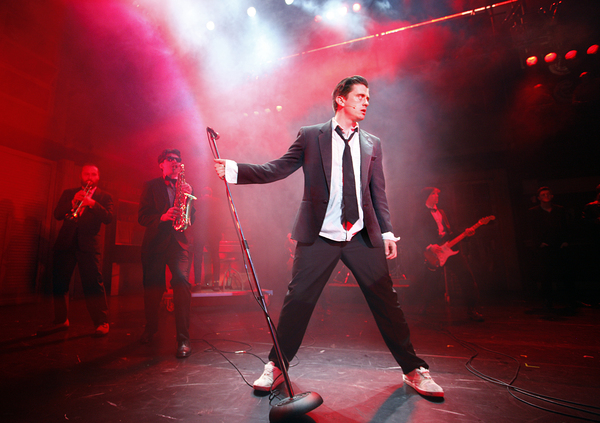 Photo Flash: New Production Images Released for THE COMMITMENTS UK Tour Image