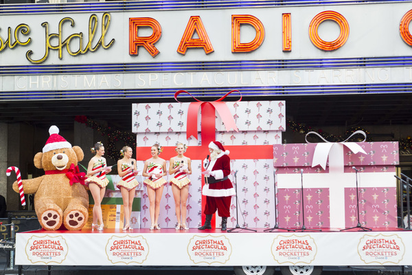 Photo Flash: The Rockettes and Santa Announce 2,000 'CHRISTMAS SPECTACULAR' Tickets for Garden of Dreams 