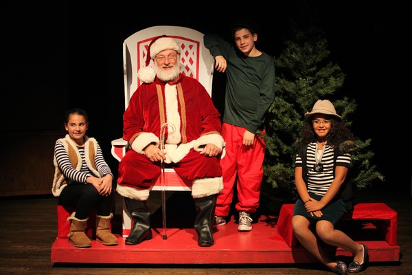 Photo Flash: Hershey Area Playhouse Presents MIRACLE ON 34TH STREET Image