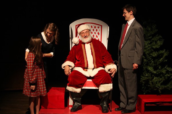 Photo Flash: Hershey Area Playhouse Presents MIRACLE ON 34TH STREET Image