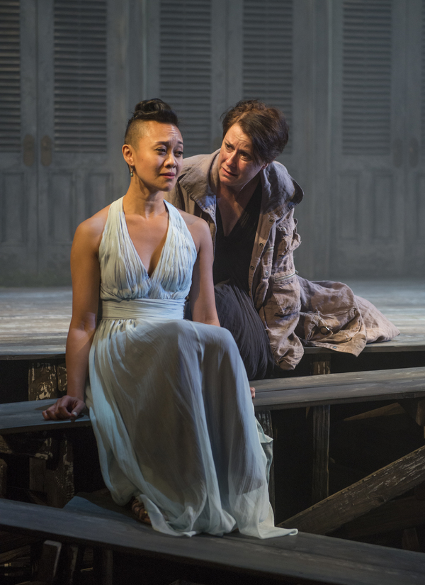 Photo Flash: First Look at ELECTRA at Court Theatre Image