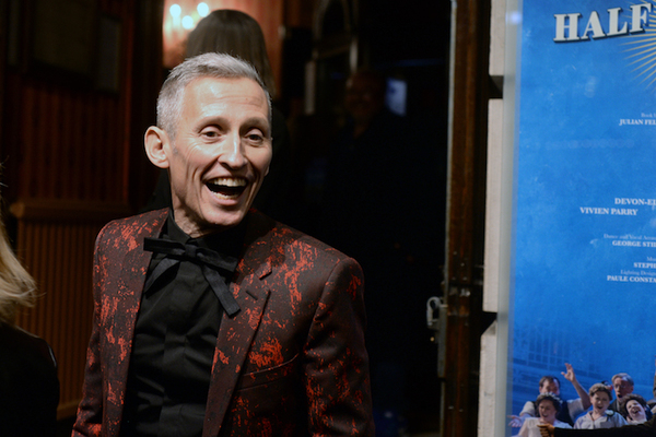 Photo Flash: Elaine Paige, Julian Fellowes, Cliff Richard & More at HALF A SIXPENCE Image