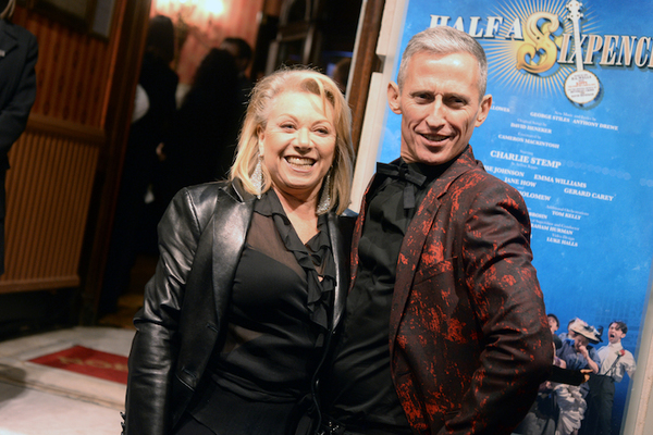 Photo Flash: Elaine Paige, Julian Fellowes, Cliff Richard & More at HALF A SIXPENCE Image