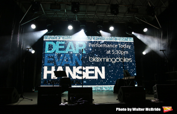 Photo Coverage: DEAR EVAN HANSEN Helps Bloomingdale's Ring In the Holiday Season Image
