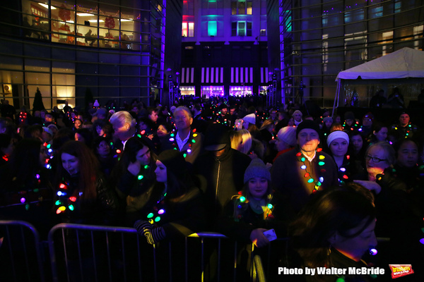 Photo Coverage: DEAR EVAN HANSEN Helps Bloomingdale's Ring In the Holiday Season Image