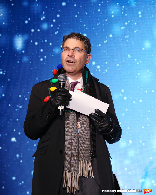 Photo Coverage: DEAR EVAN HANSEN Helps Bloomingdale's Ring In the Holiday Season Image