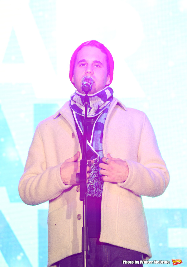 Photo Coverage: DEAR EVAN HANSEN Helps Bloomingdale's Ring In the Holiday Season Image