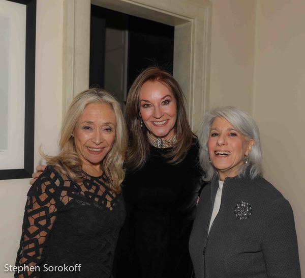 Photo Coverage: John Pizzarelli & Jessica Molaskey Bring THE ARC OF A LOVE AFFAIR to Cafe Carlyle Image