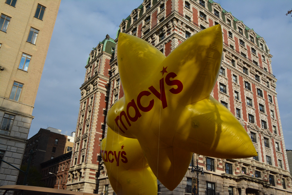 Photo Coverage: Macy's 90th Thanksgiving Day Parade Marches Through NYC! Image