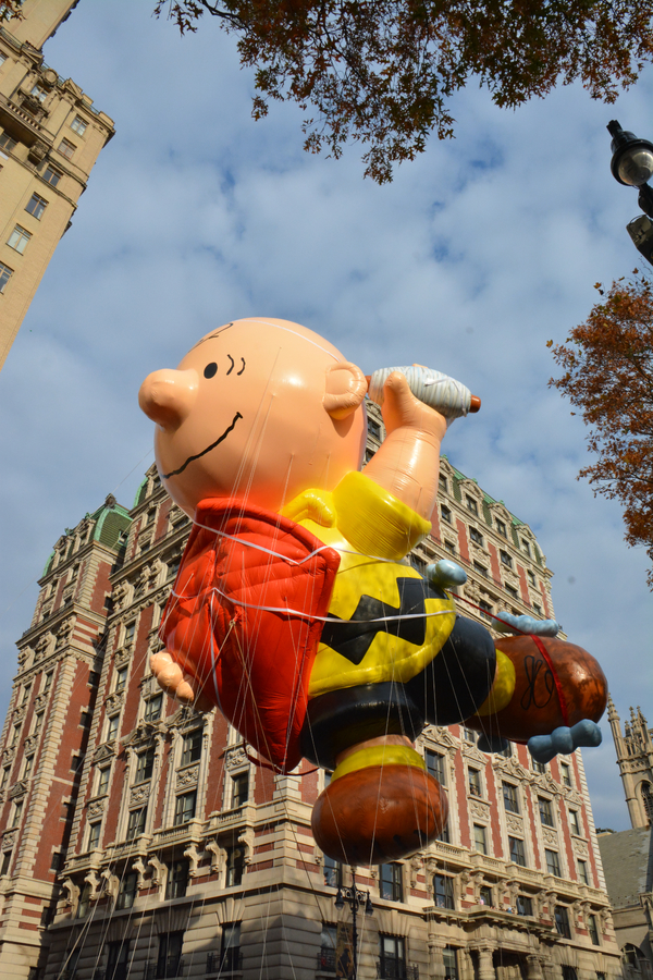 Photo Coverage: Macy's 90th Thanksgiving Day Parade Marches Through NYC! Image